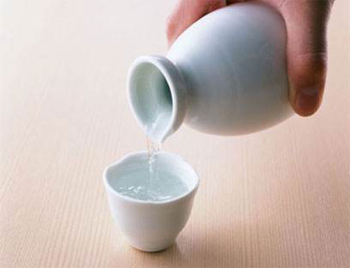 白酒質量與果殼活性炭的吸附性能有何種關聯